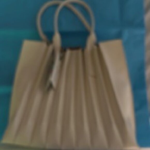 Ladies Handbag - Picture 10 of 13